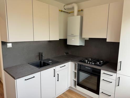 &quot;Neu renovierte, 2-3 Zimmer - Wohnung + Loggia!&quot;