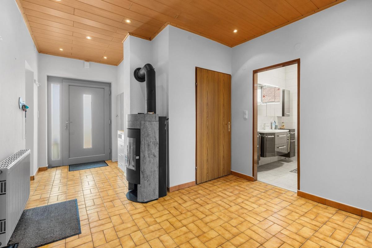 Vorraum Blick Badezimmer und Schlafzimmer