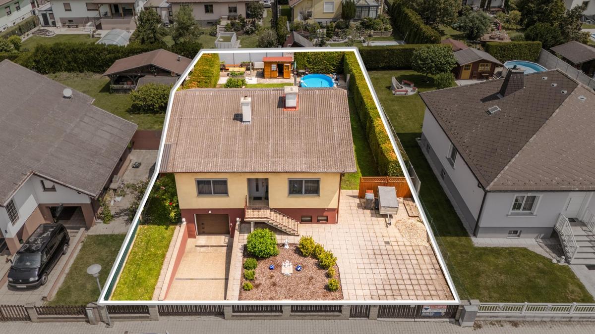 Drohnenbild Haus vorne