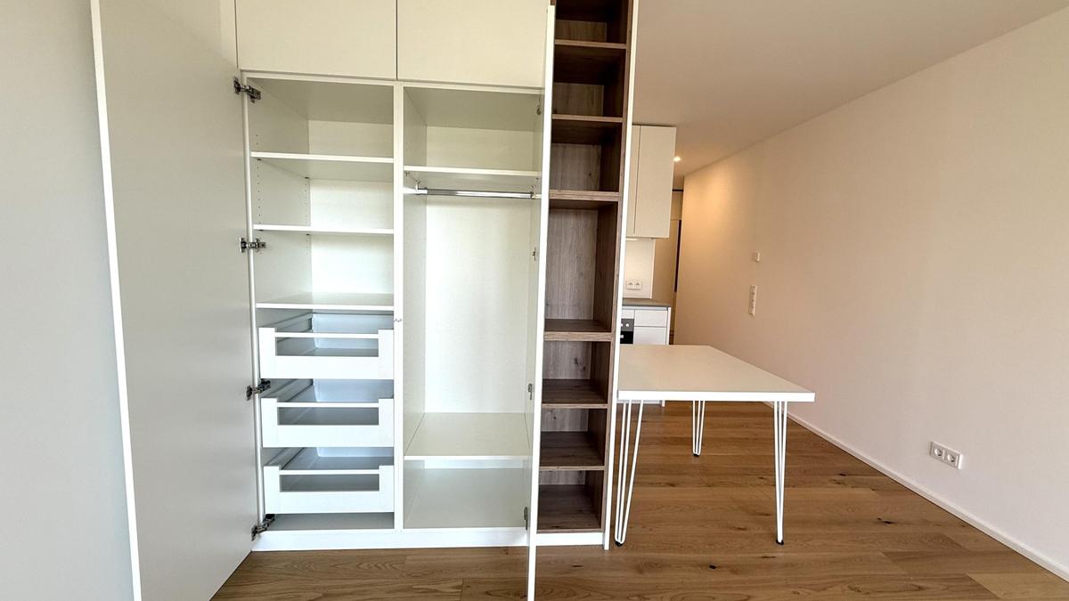 Tischlermbel auch im Zimmer
