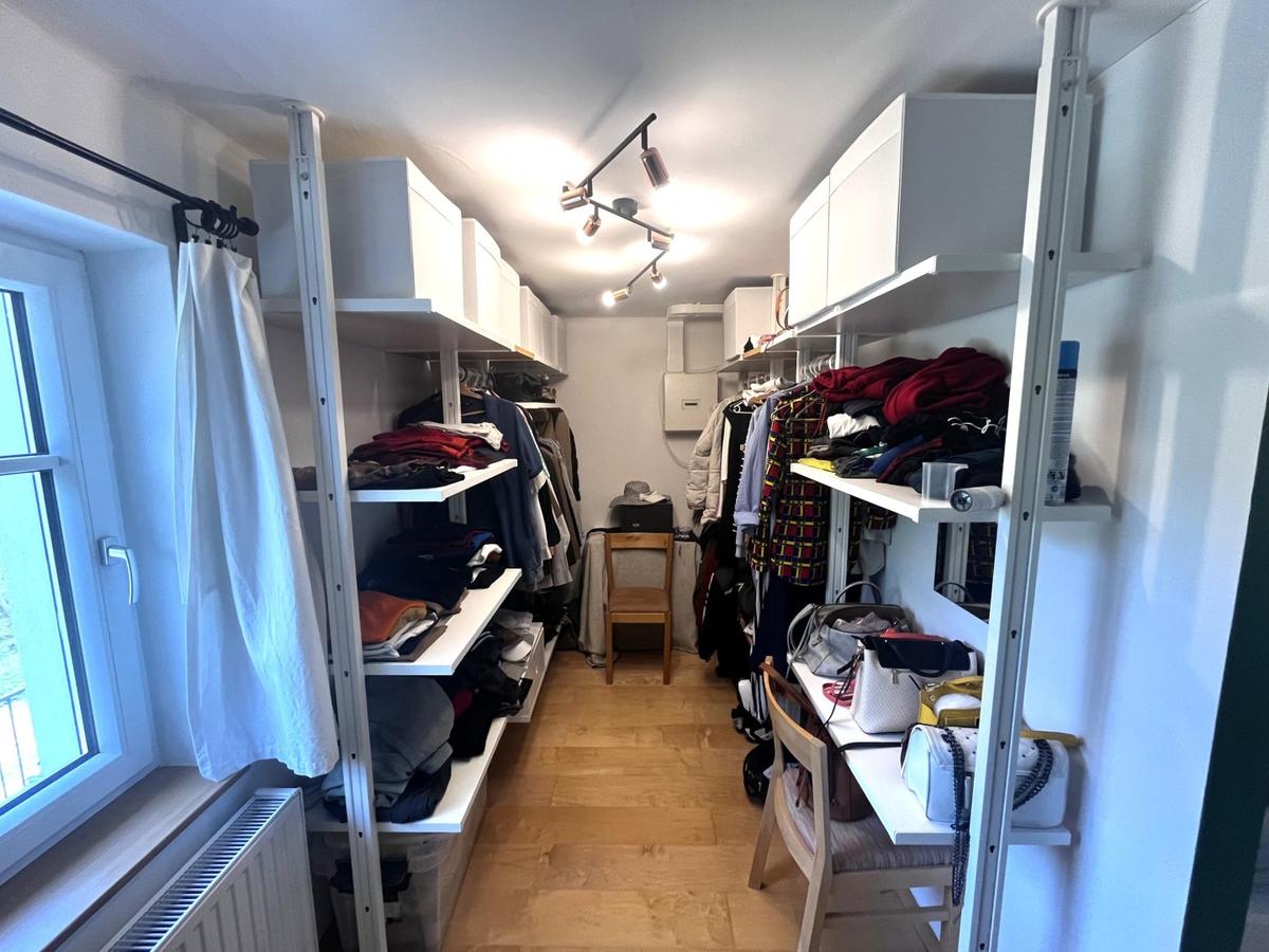 14 Begehbare Garderobe
