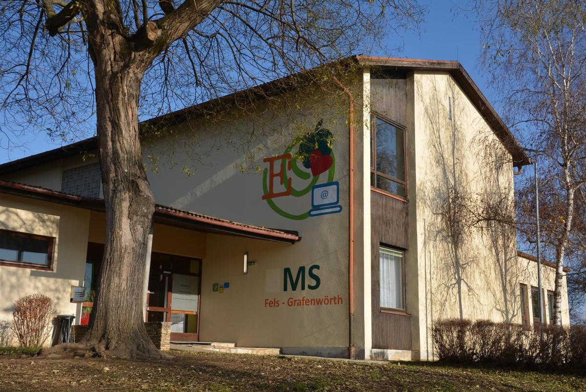 Schule - 3481 Fels am Wagram