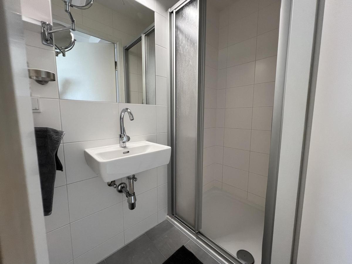 12 Badezimmer 2