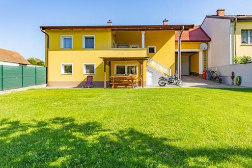LANDHAUSFLAIR UND PERFEKTES WOHNEN VEREINT - DAS PERFEKTE EINFAMILIENHAUS IN TRESDORF!