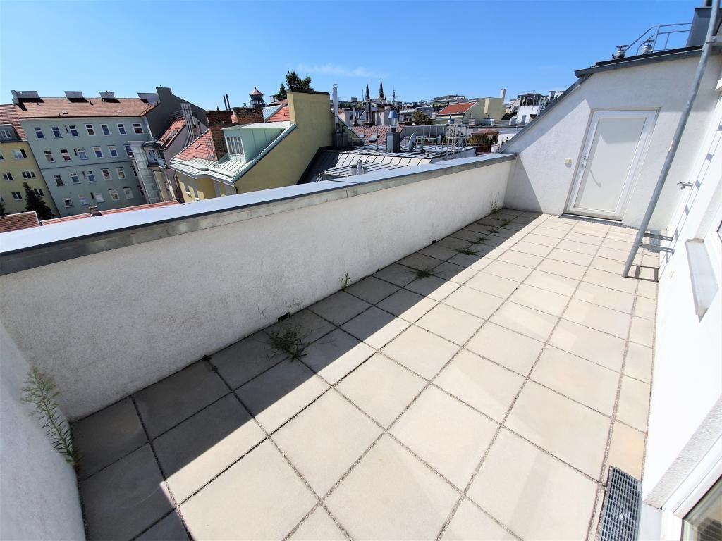 traumhafte, sonnige Terrasse