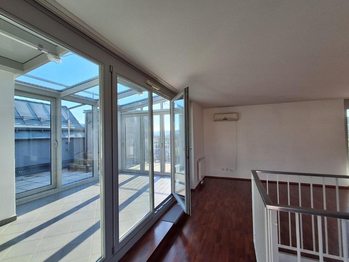 8 Klimatisiertes Obergeschoss 1210