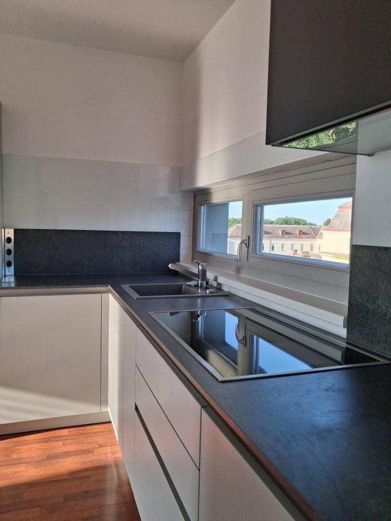 10 Kche mit Ausblick DG 1210