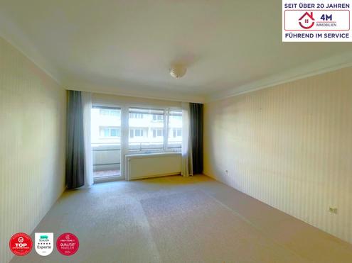 3 Zimmer + Loggia in ruhiger Lage- mit Gestaltungspotenzial