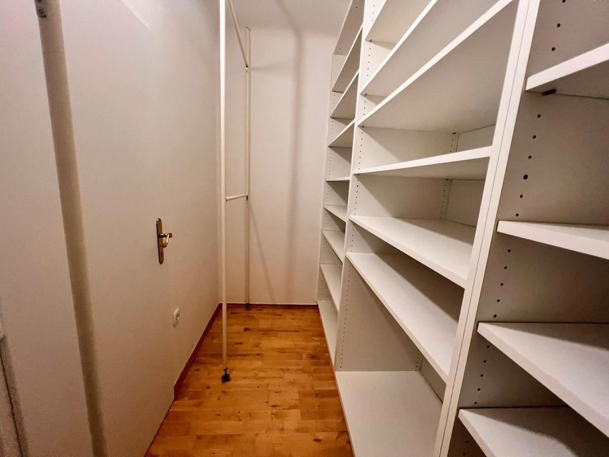 Schrank