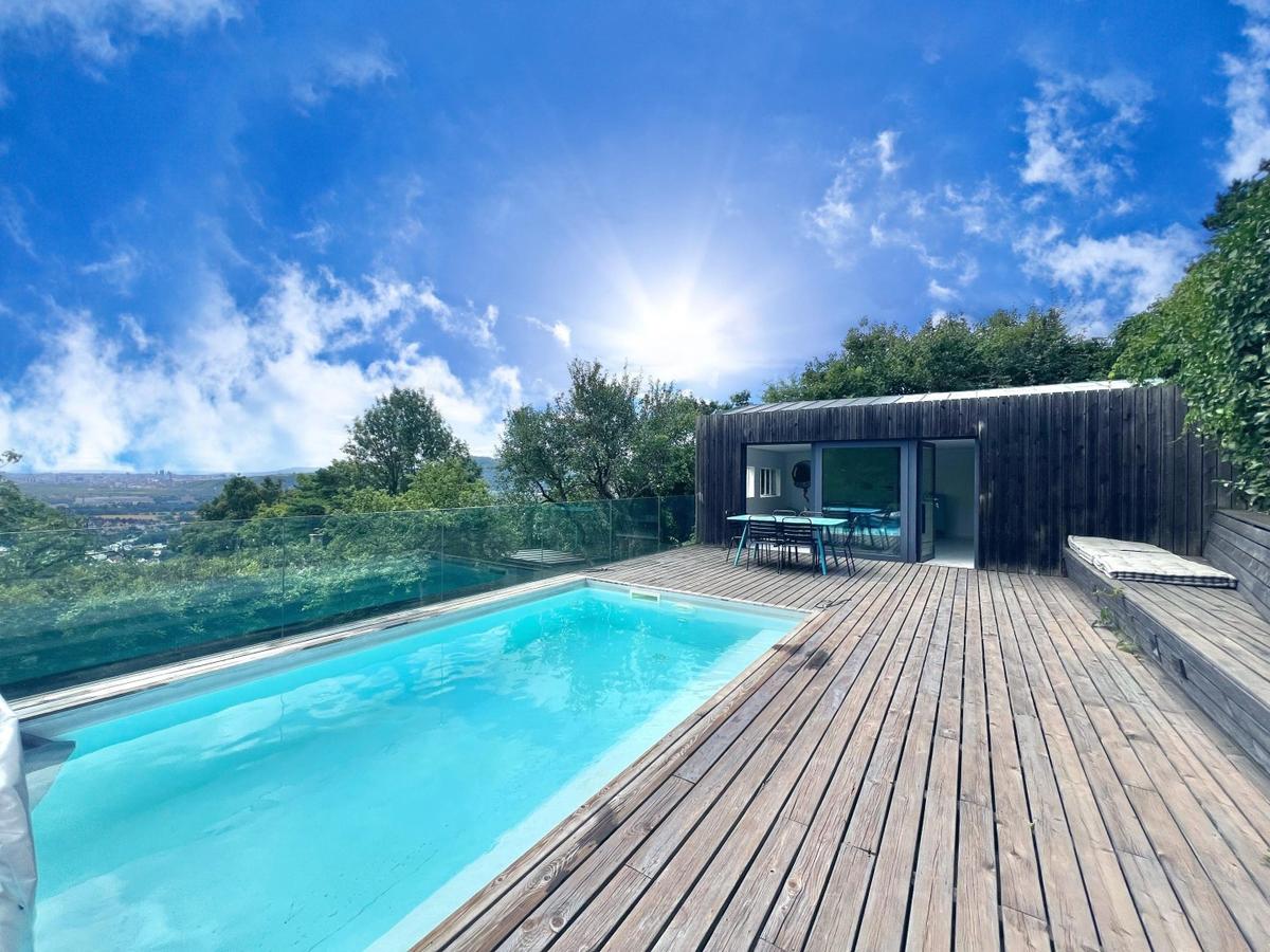 Pool & Haus +