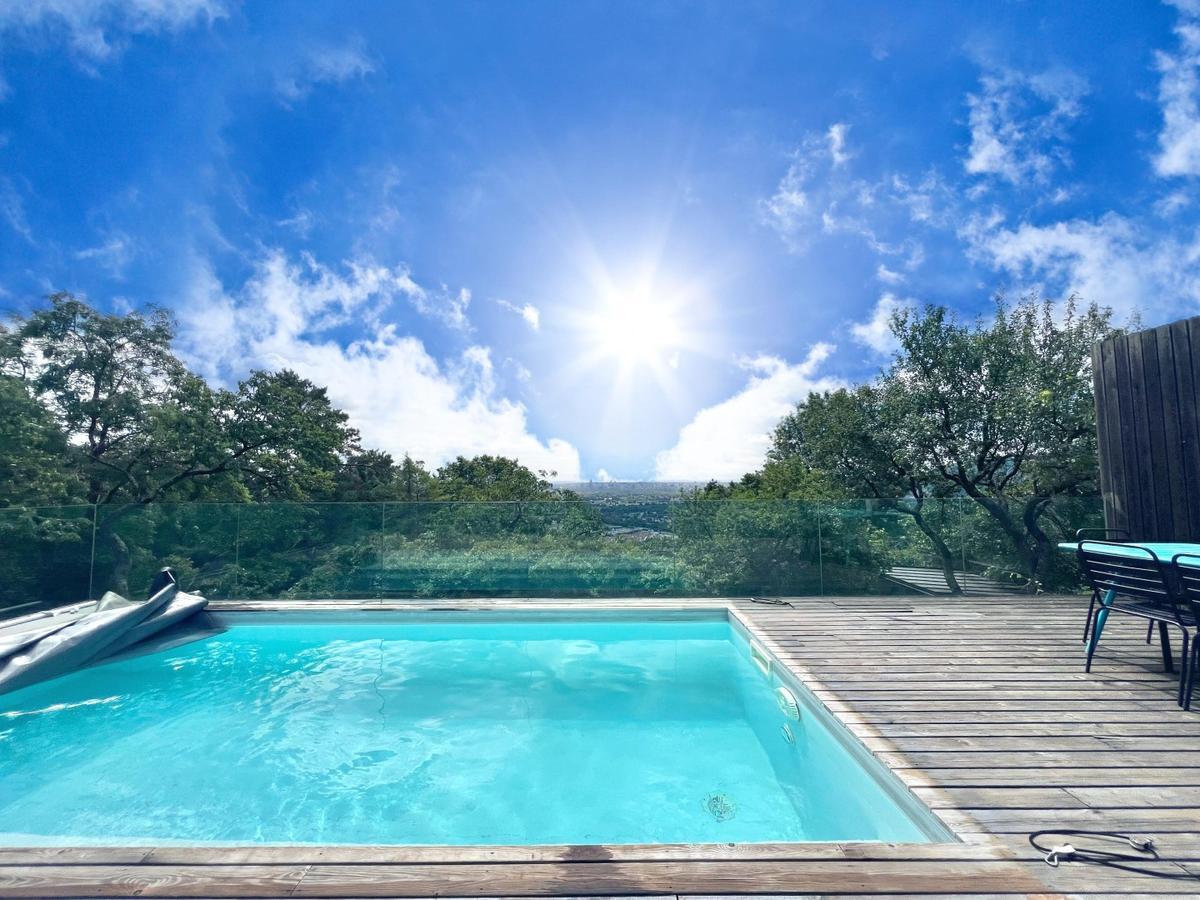 Pool Blick +