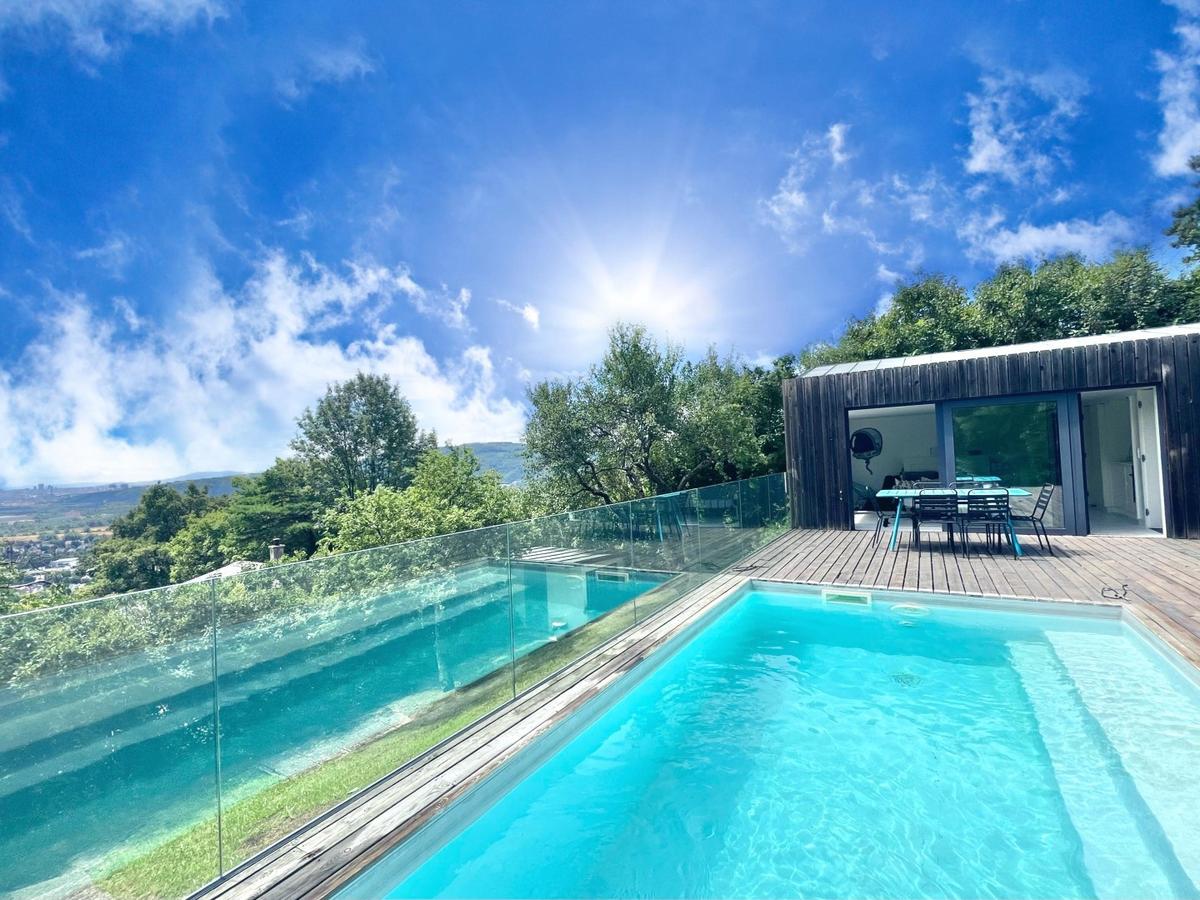 Pool Blick +