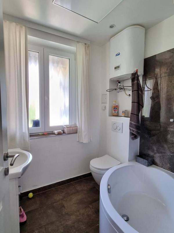 Bad mit Wanne