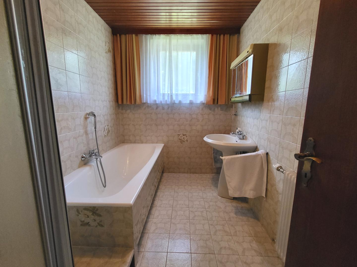 Badezimmer EG