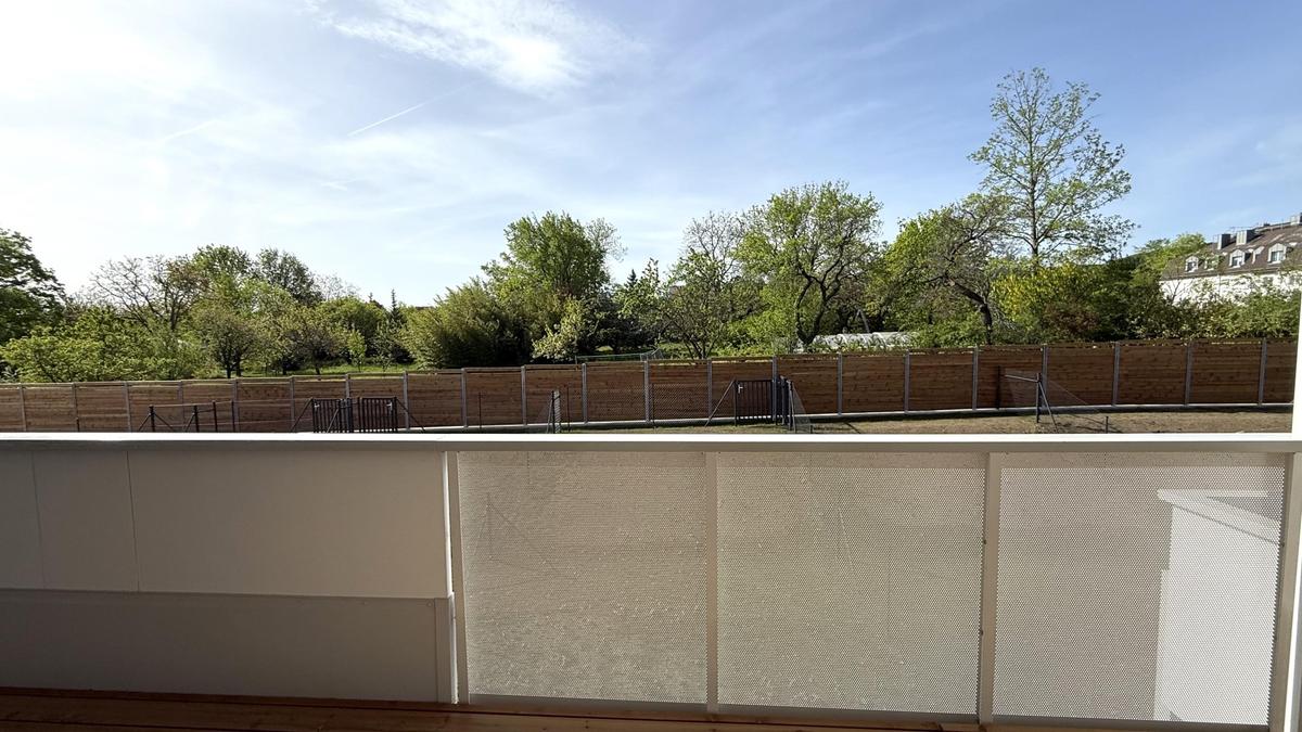 sonnig und Weitblick