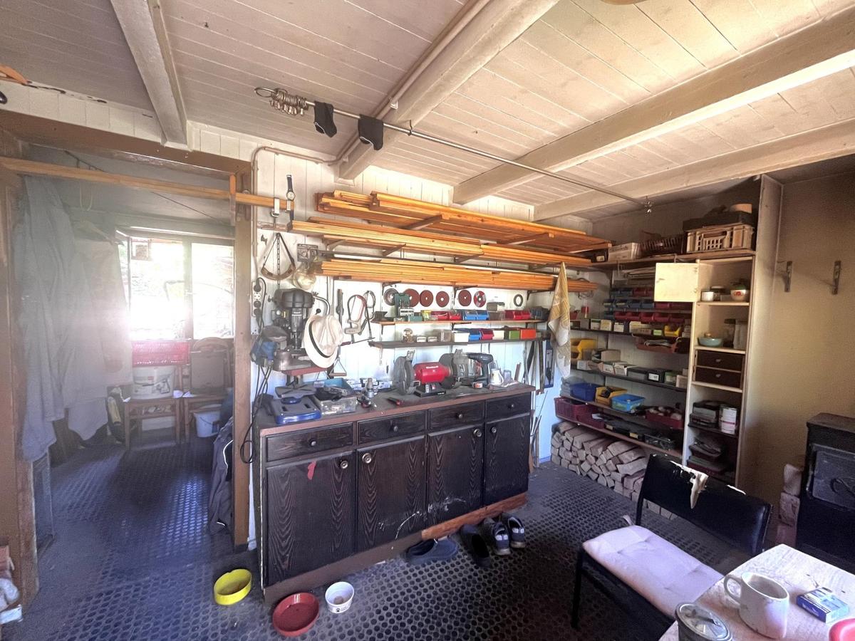 49 Garage