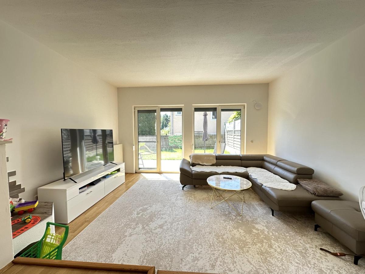 12 Wohnzimmer