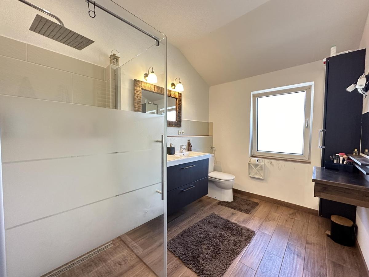22 Badezimmer 1