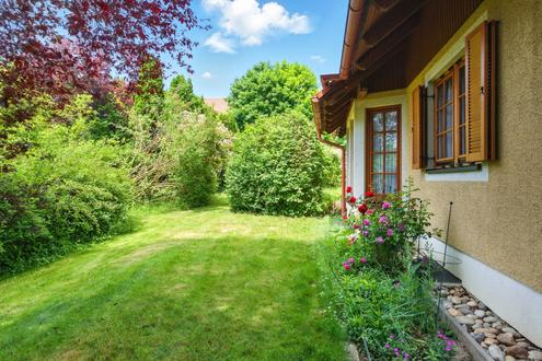 IHR PRIVATES RÜCKZUGSDOMIZIL MIT SELTENHEITSWERT! RARITÄT IN ERHÖHTER, SONNIGER LAGE MIT PANORAMAAUSBLICK