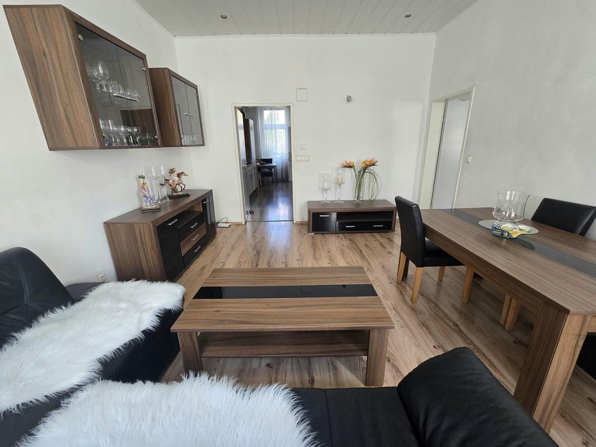 02 Wohnzimmer