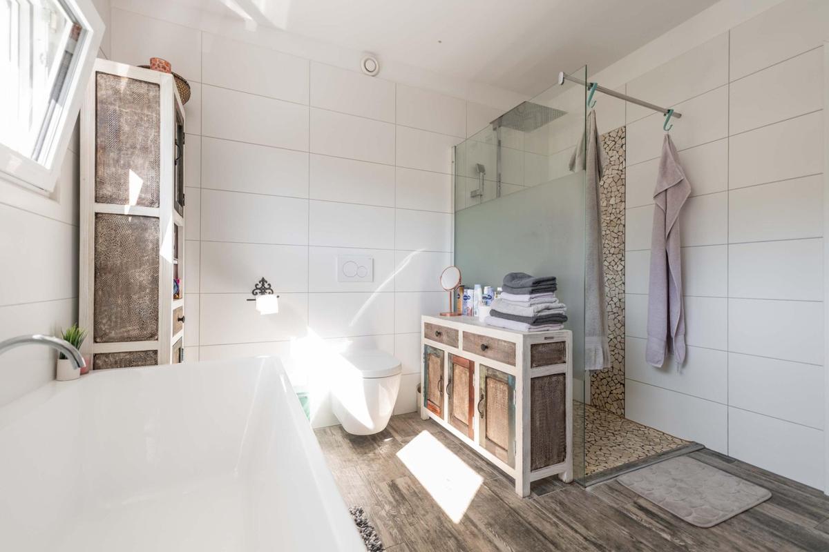 17 Dusche