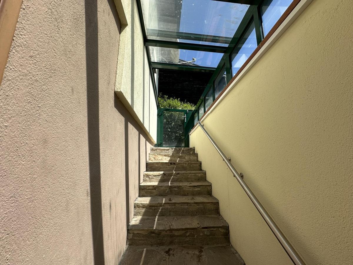 30 Stiegenaufgang Keller