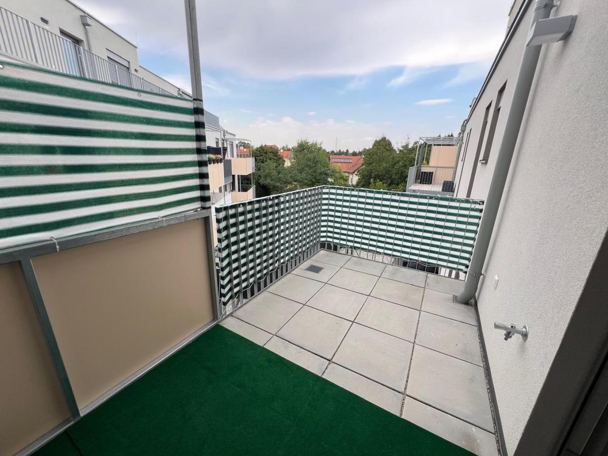 groer West Balkon