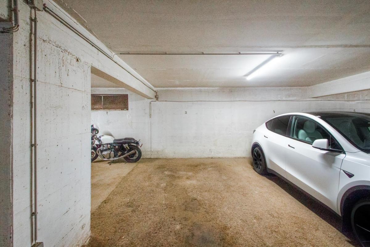 10-Garage