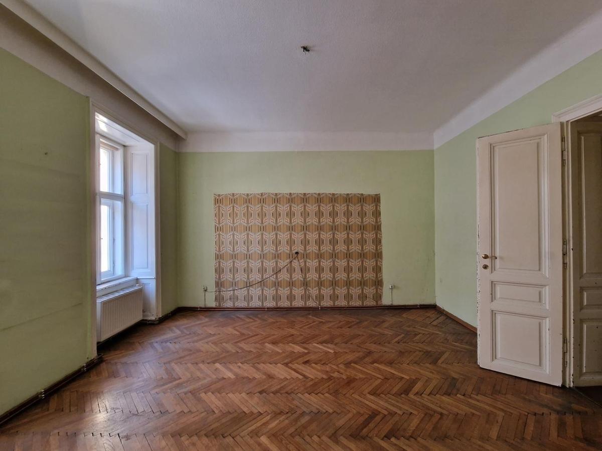 Altbauwohnung OG