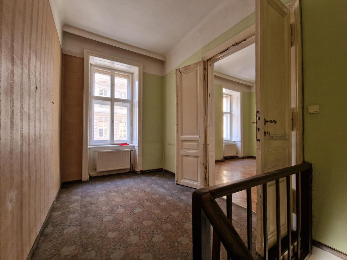 Altbauwohnung OG