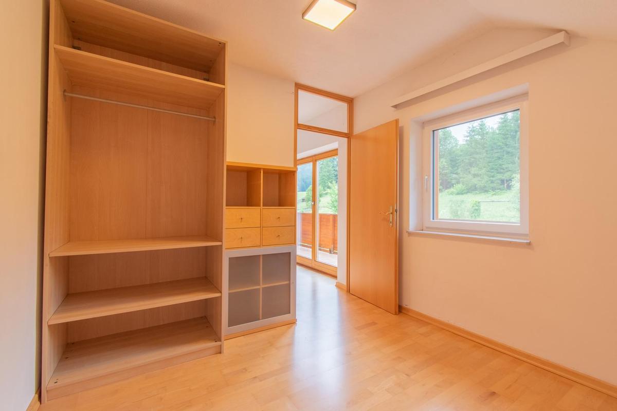 Zimmer 2 OG