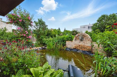 GEPFLEGTES STADTHAUS IN RUHIGER LAGE - MIT WINTERGARTEN UND WEINKELLER!