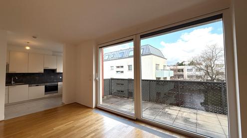 Moderne 5-Zimmer-Wohnung mit  über 18m² Balkon, 2 Bäder/2WCs