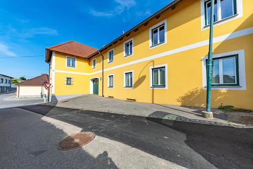 4 WOHNUNGEN MGLICH - GROZGIGE LIEGENSCHAFT ZUM FERTIGSTELLEN IN NEUDEGG!