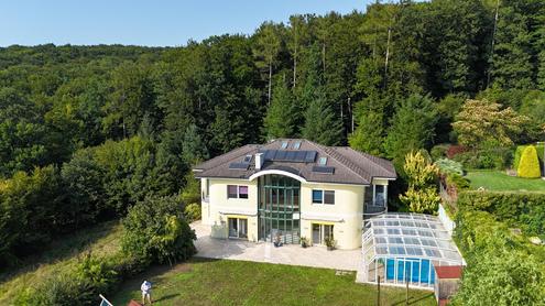 &quot;Exklusive Residenz mit Wald!&quot;