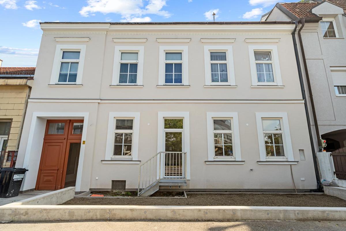 Hausansicht straenseitig mit zuknftigem