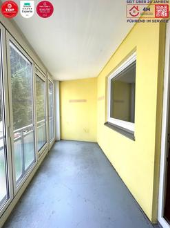 3-Zimmer-Wohnung mit Loggia ? innenhofseitig & direkt bei der U6 Dresdnerstraße