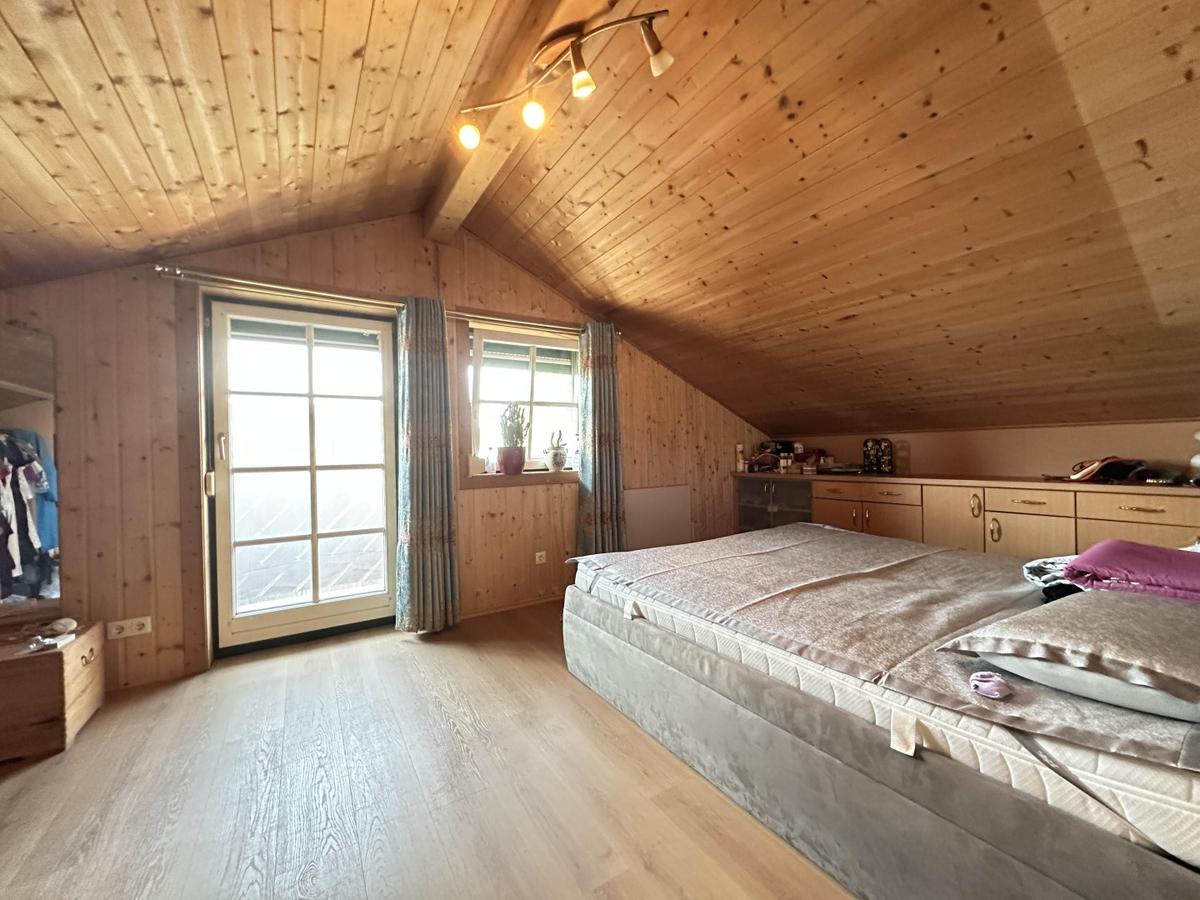 04 Schlafzimmer 1