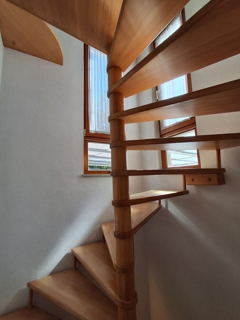 16 Wendeltreppe 1210