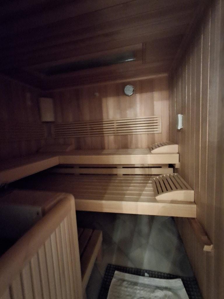 28 Sauna 1210