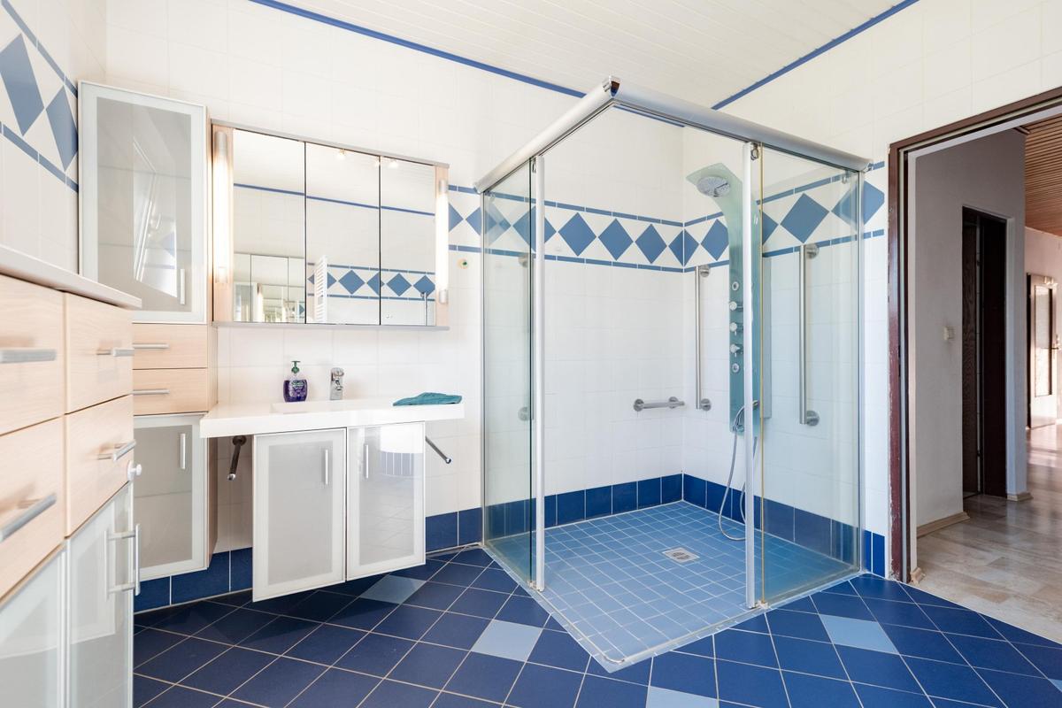 8. Badezimmer