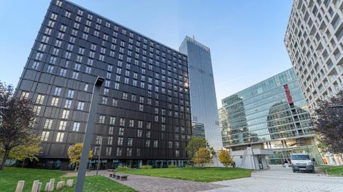 Urbaner Rückzugsort in den DC-Flats mit Terrasse ? Wohnen auf höchstem Niveau!