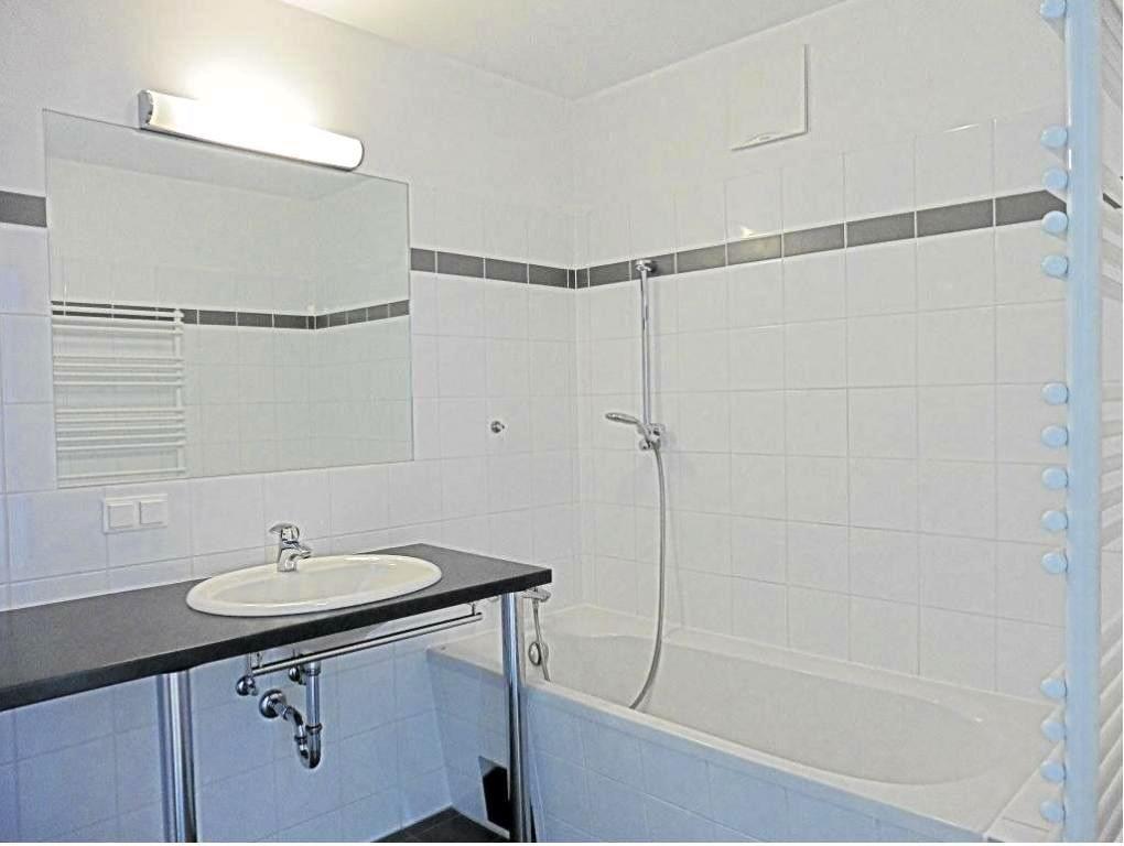 schickes Badezimmer