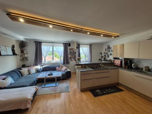 SCHNE MAISONETTEWOHNUNG IM ZENTRUM VON NEULENGBACH