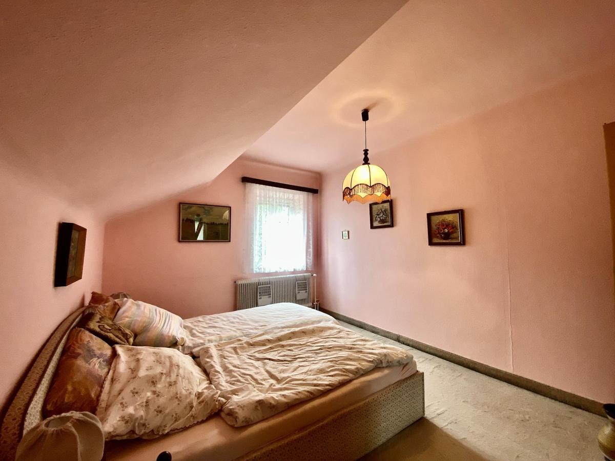 4. Schlafzimmer