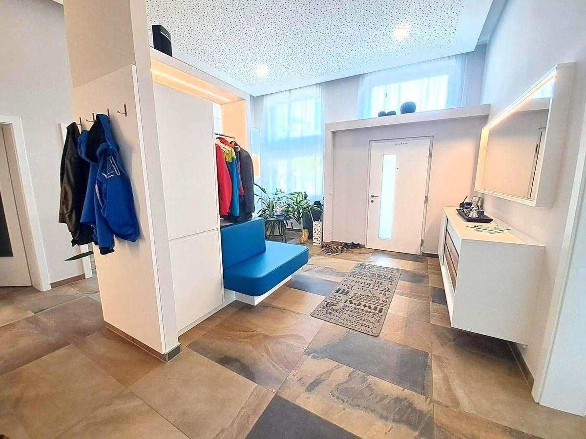 Vorraum/Garderobe