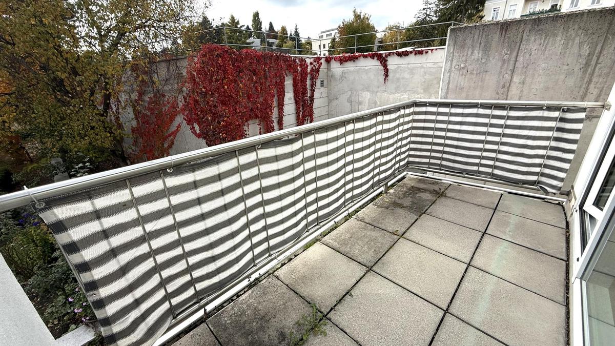 Balkon mit Grnblick