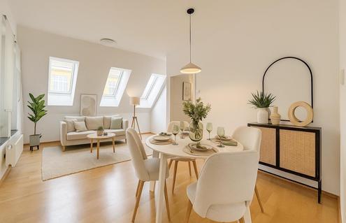 GRINZING!!! Sportliches Paar für moderne Balkonwohnung im 2.OG ohne Lift gesucht! :)