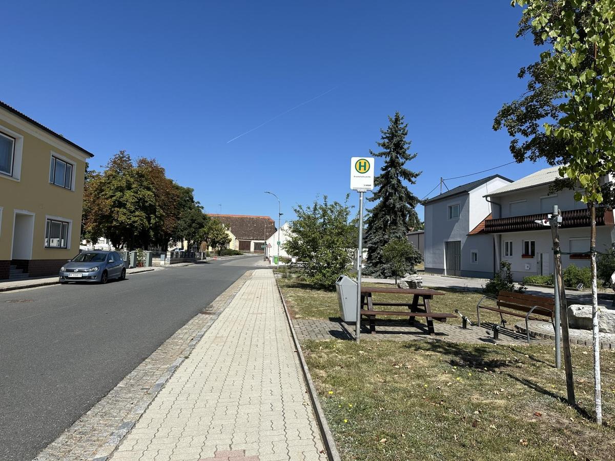 28 Strae