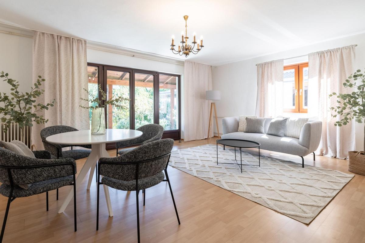02 Wohnzimmer